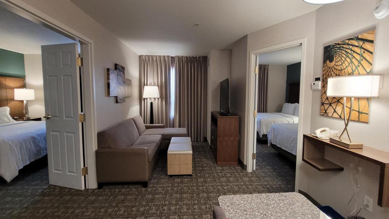 Staybridge Suites - Calgary Airport, An Ihg Hotel Kültér fotó